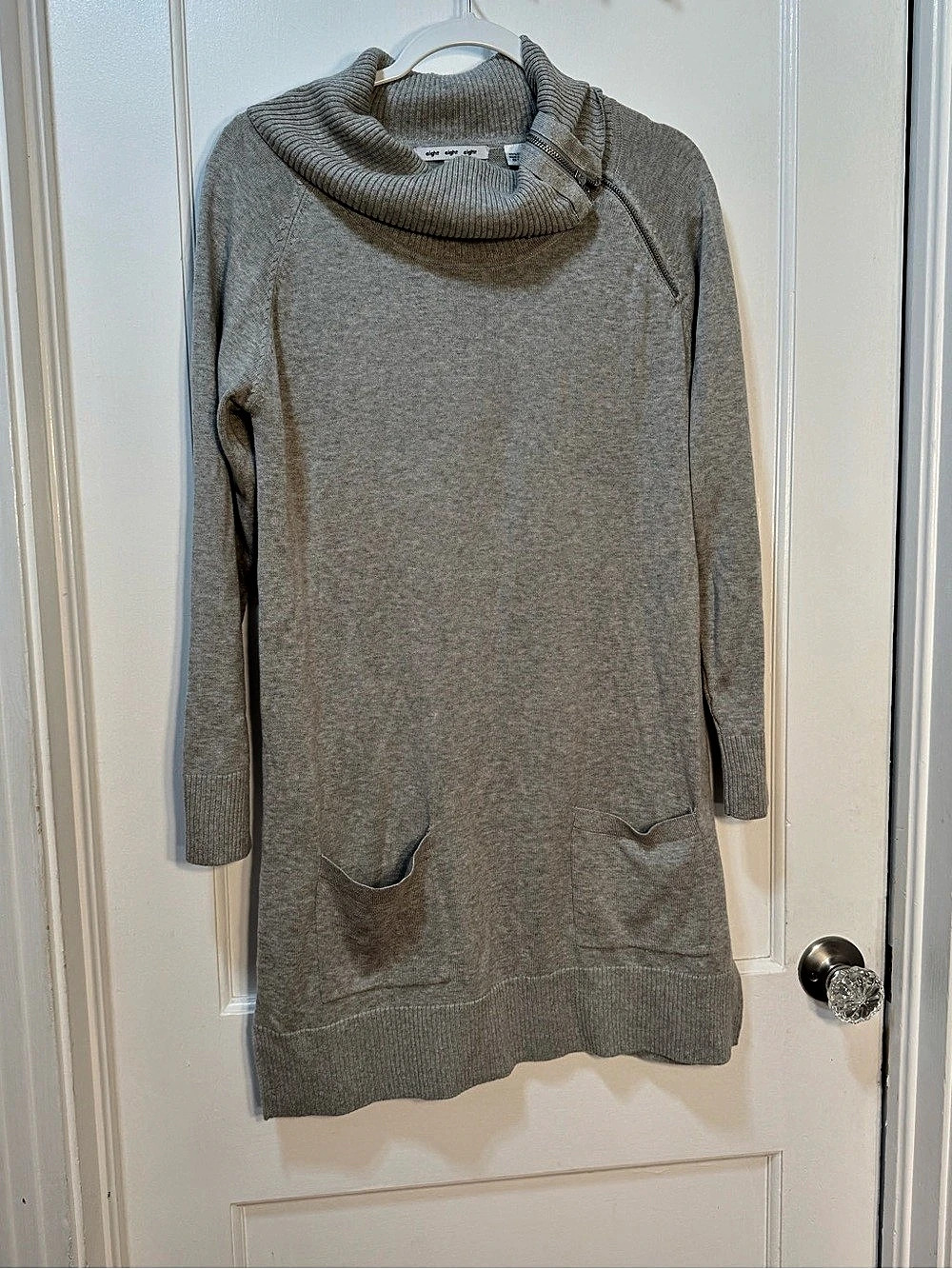 Eight Gray Cowl Neck Sweater Size Medium